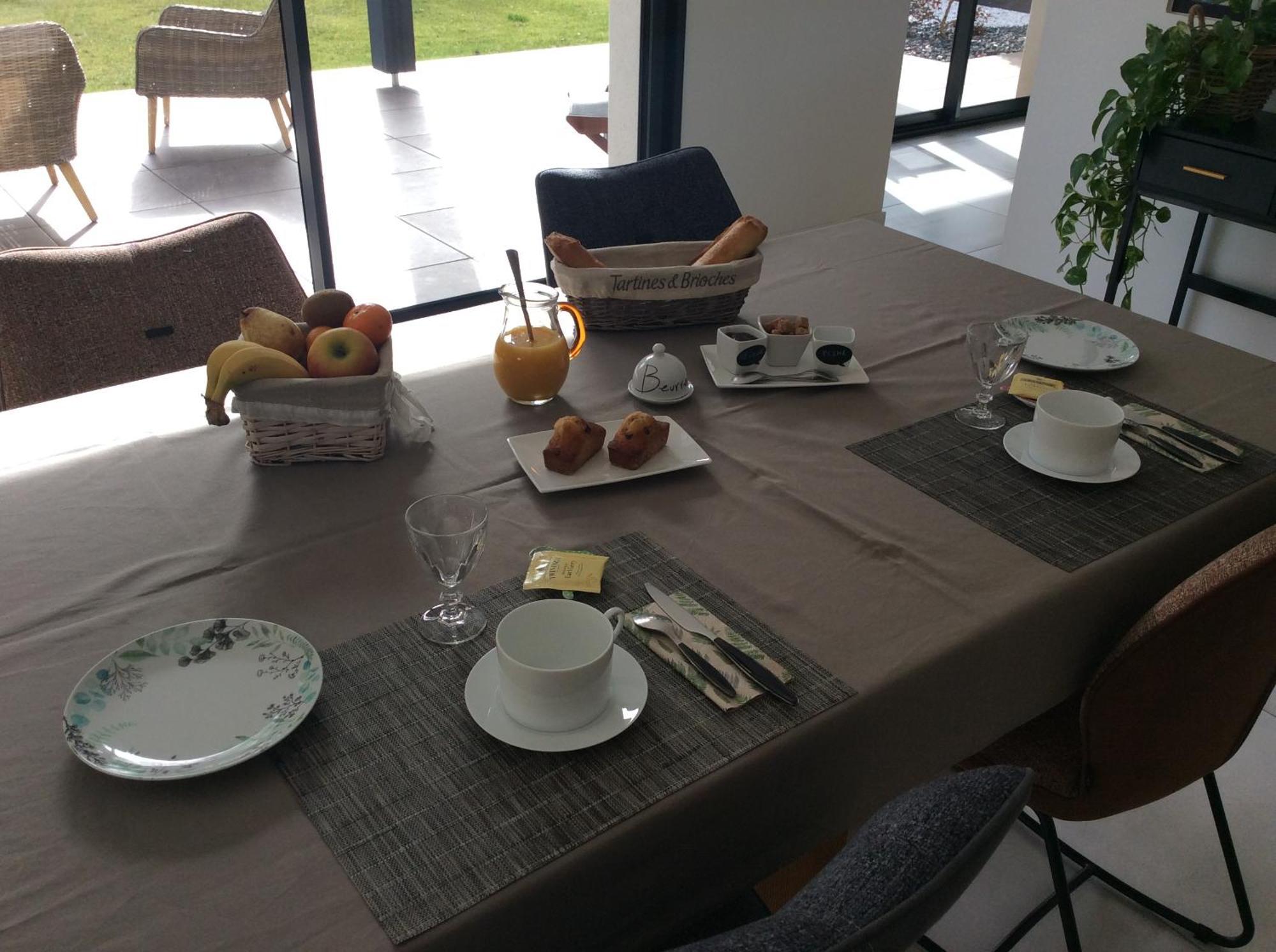 Du Cote De Chez Paule, Chambre Avec Entree Independante Et Salle D'Eau Privative Séméac Exterior foto